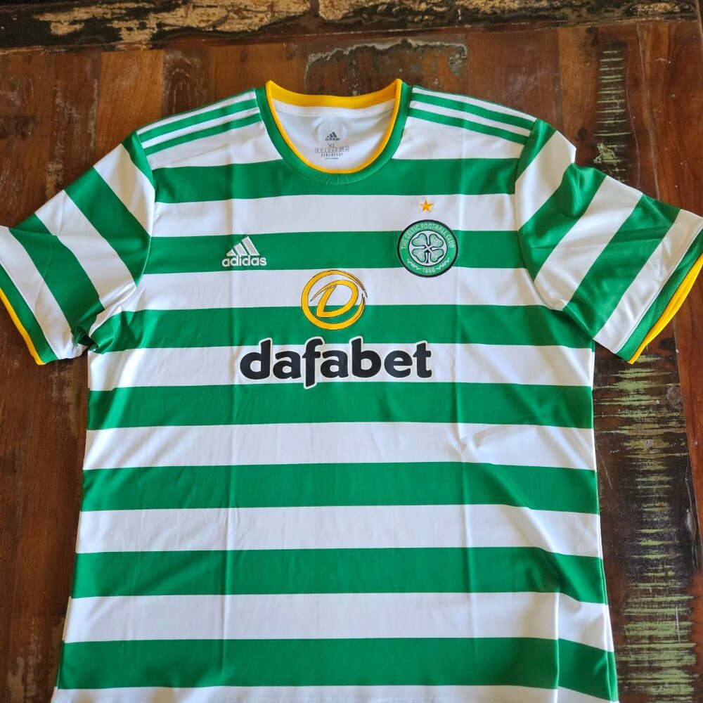 Adidas Celtic FC “Dafabet” Hoop Jersey — XL Men’s Soccer Tee